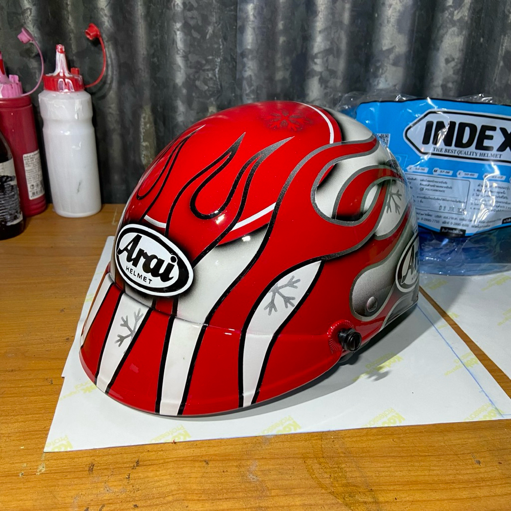 หมวกกันน็อกครึ่งใบ เพ้นท์ลาย ลายไฟArai