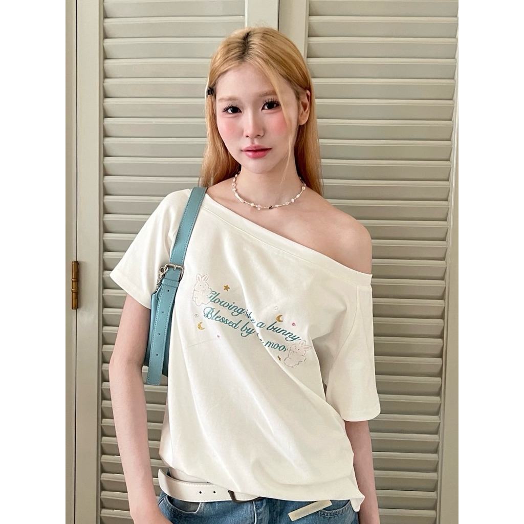 (New in pack) Cintage♡ CT2008 เสื้อเว้าไหล่sunshine319 🌟 สี Glowingขาว(sunshine) Size S/M