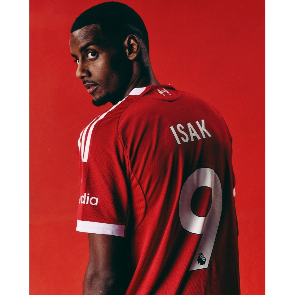 เสื้อฟุตบอล ลิเวอร์พูล แขนสั้น เกรดแฟนบอล + สกรีนชื่อเบอร์ ISAK #9 Adidas Liverpool Home 2025/26 ของ