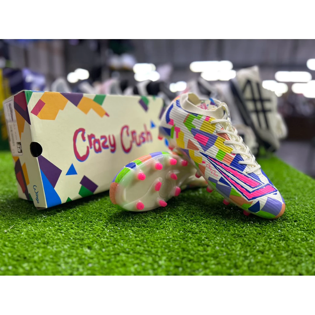 {รับประกันสินค้าของแท้100%} รองเท้าฟุตบอลสตั๊ด Wingz Mugen Crazy Crush New Color 2025 (สีขาว)