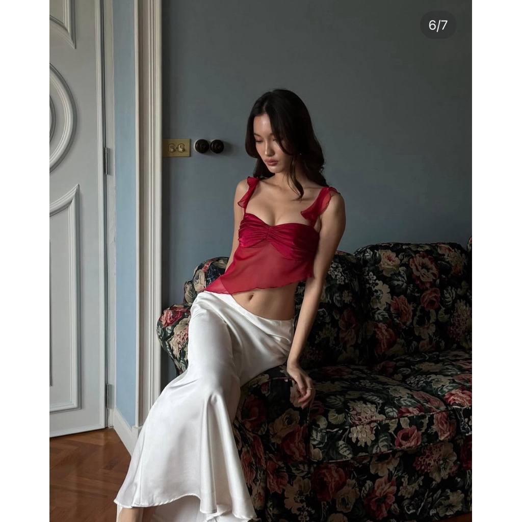 Febrique.co เสื้อ Amber สี Red มือ1