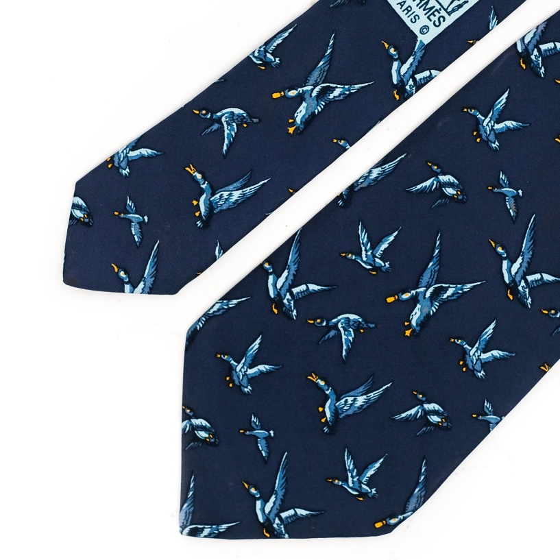 3.5 - HERMES Dark Navy Mallard Ducks Printed Silk Tie