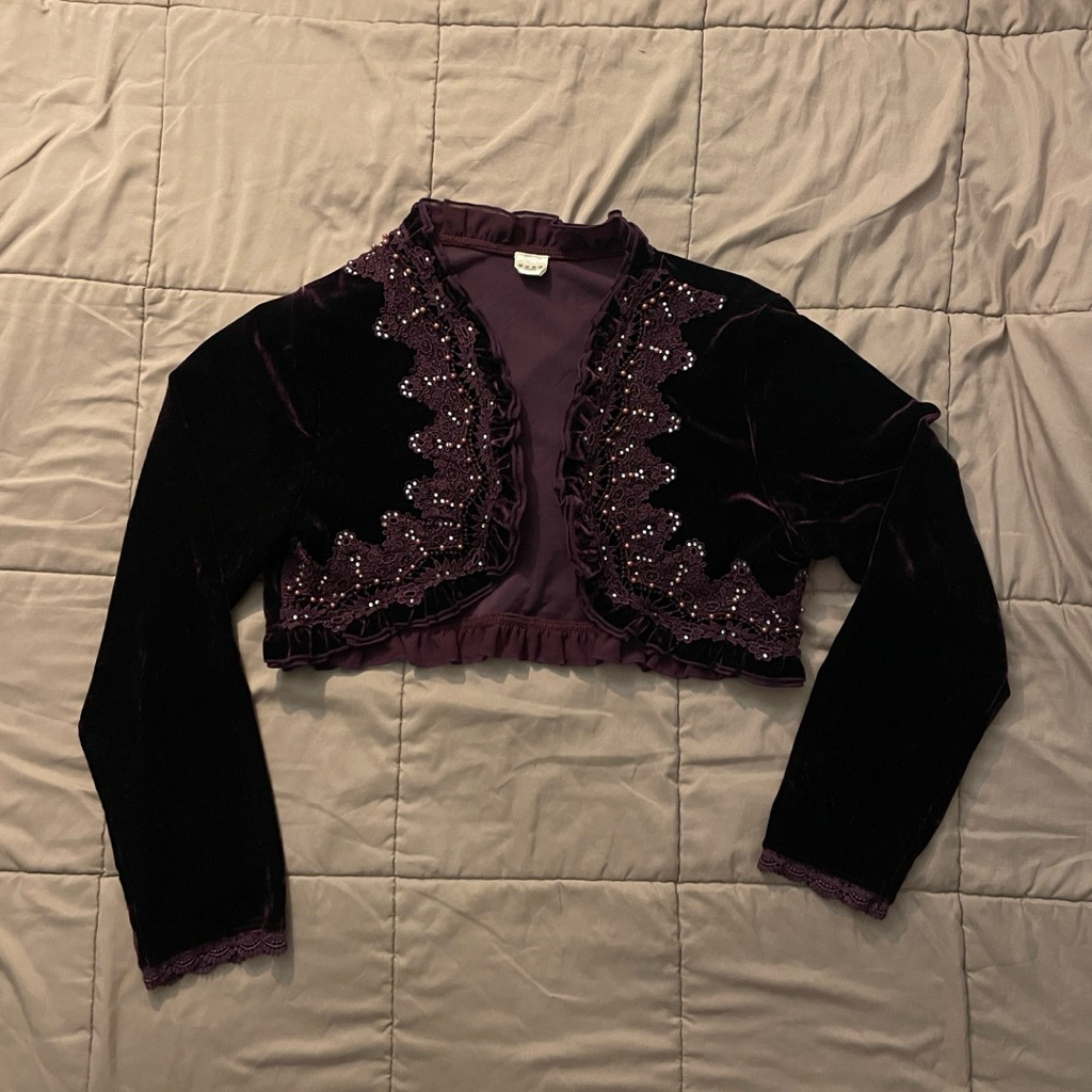 axes femme เสื้อคลุทสีม่วง