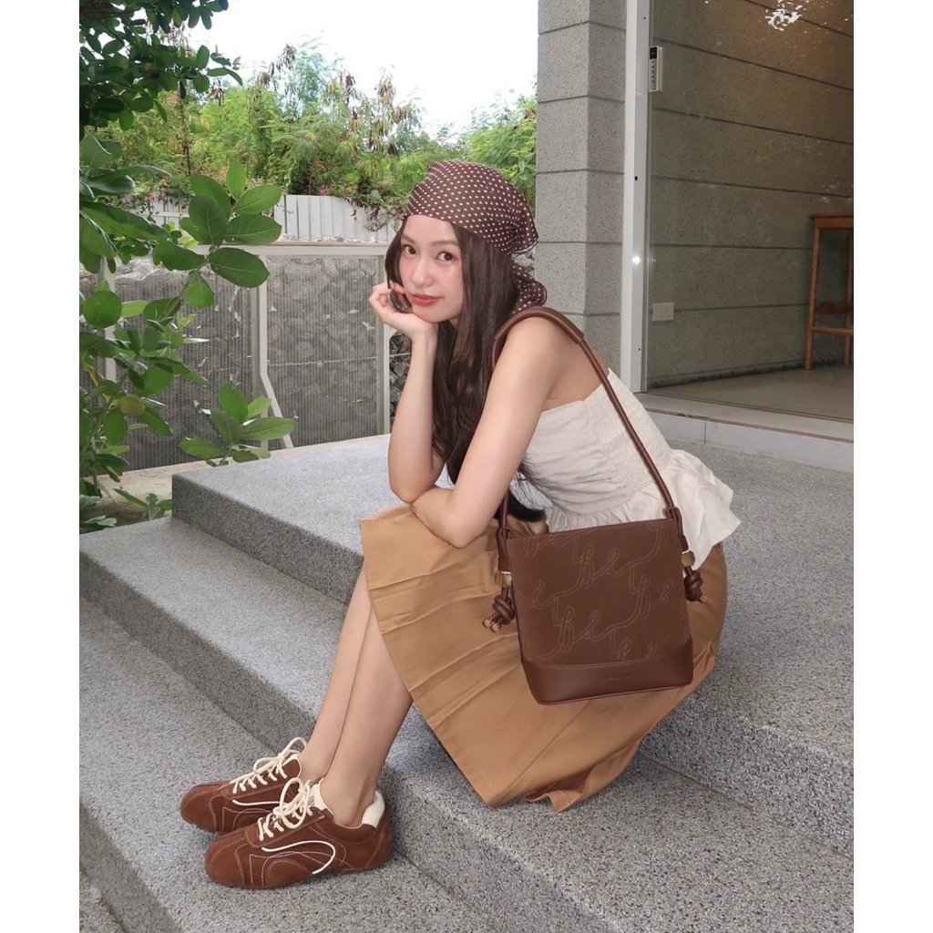 กระเป๋า Atreasurebox Regular Mocha mousse AllDay