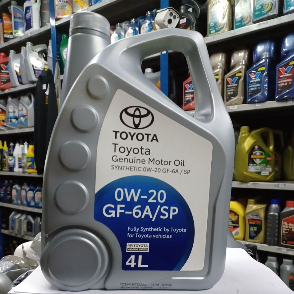 TOYOTAน้ำมันเครื่องเบ็นซินสังเคราะห์แท้0W20 4ลิตร
