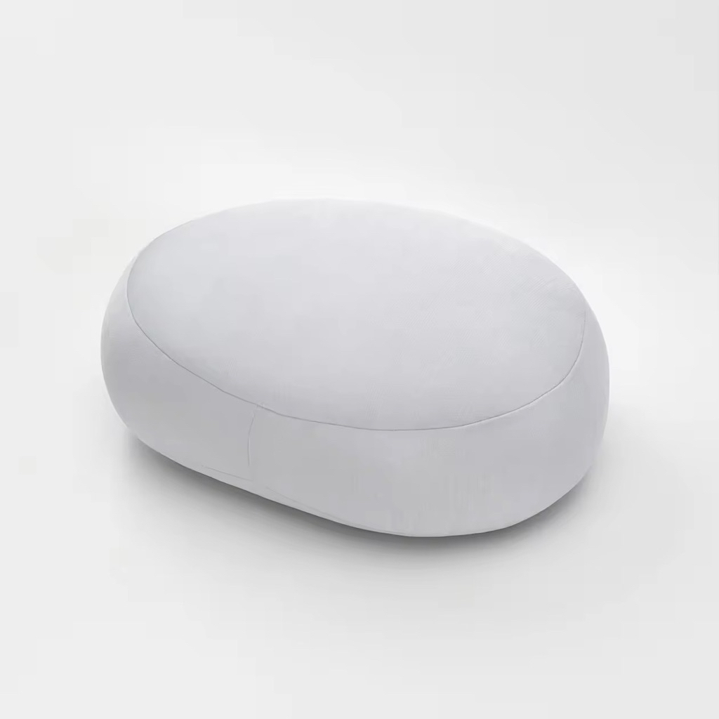 มูจิ หมอนอิงอเนกประสงค์แบบนุ่มผ้าสัมผัสเย็นทรงกลม- MUJI Cooling Cushion Round (32 x 44 x 16 cm)