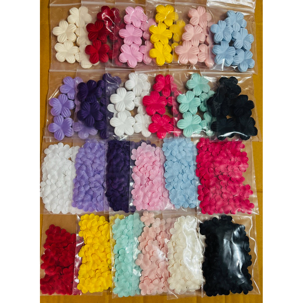 กลีบดอกไม้ 3.5เซน/100ชิ้น/50บาท