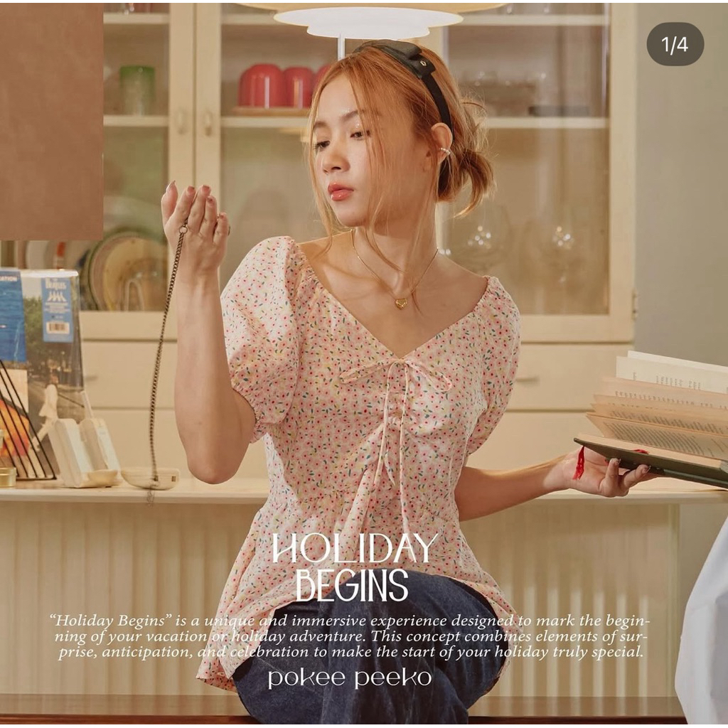 Pokee Peeko Ciara Top เสื้อคอวีลายดอกไม้