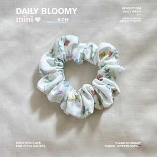 rococo studio | Daily Bloomy Scrunchie ยางรัดผม ลายดอกไม้ floral ꔛ⋆⁺