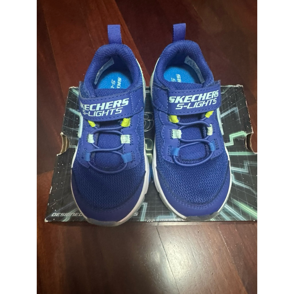 รองเท้าผ้าใบ Skechers Light