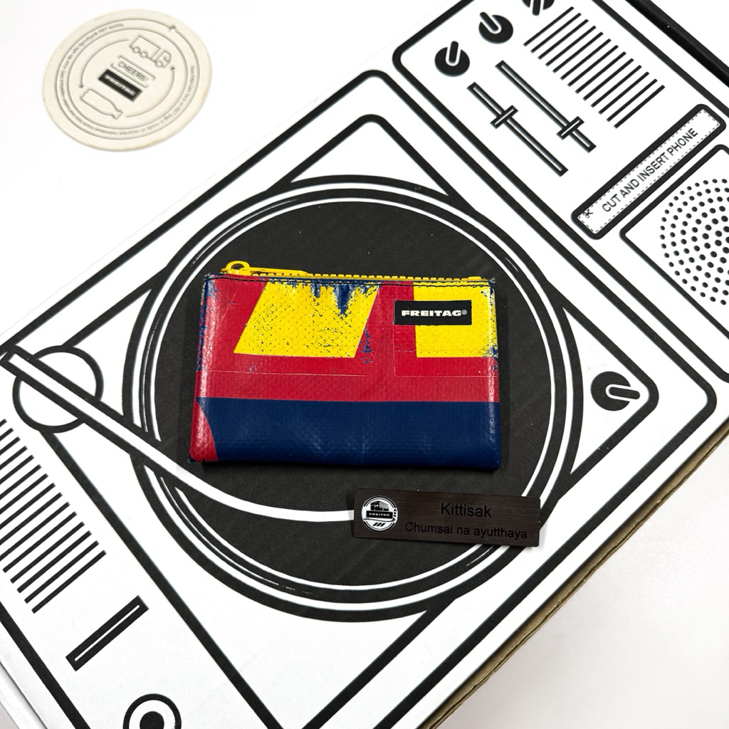 Freitag  Blair ผ้าน้ำเงิน🔵🔵🟡🔴