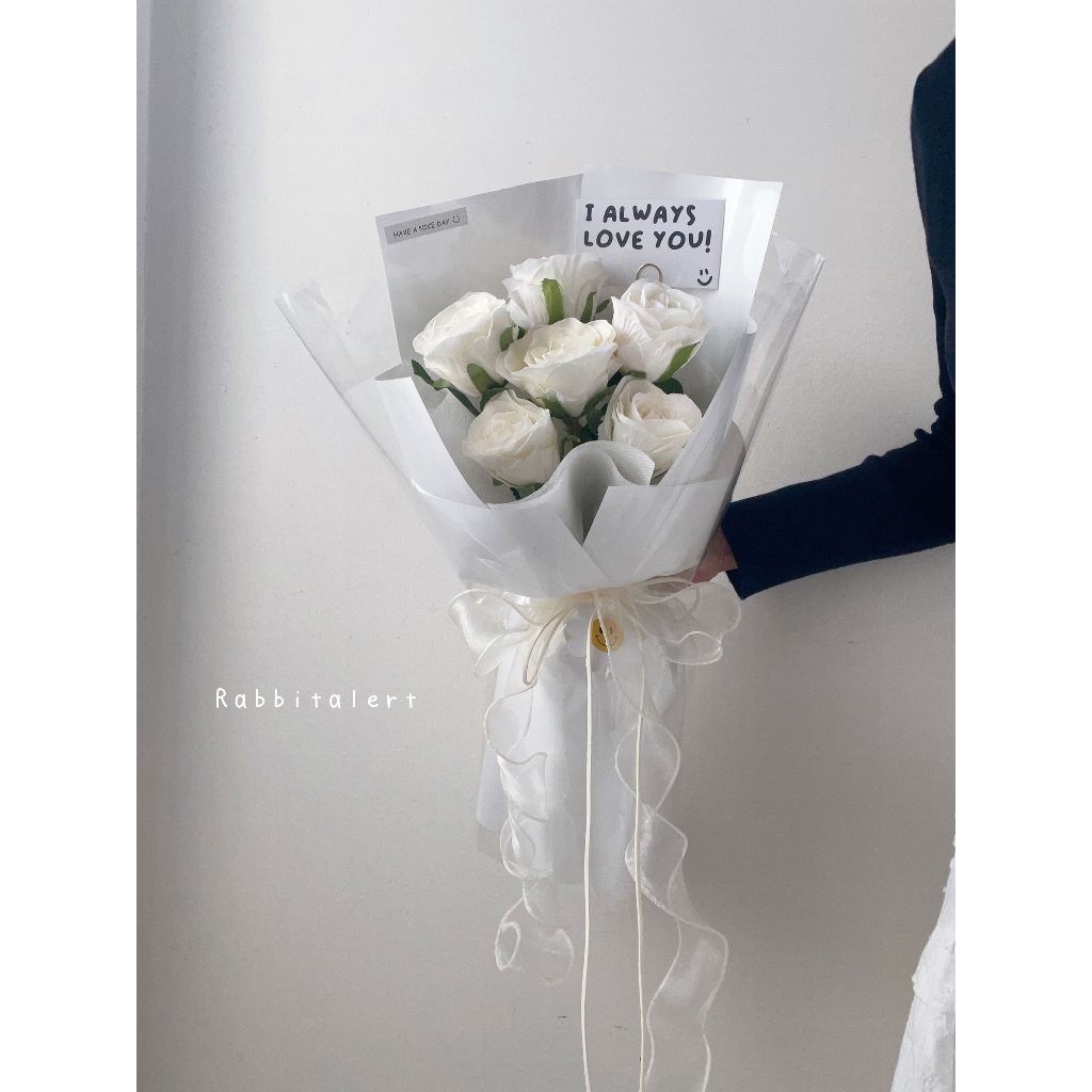 💐𝓦𝓱𝓲𝓽𝓮 𝓻𝓸𝓼𝓮 𝓫𝓸𝓾𝓺𝓾𝓮𝓽💐🌹ช่อกุหลาบขาว 6 ดอก 🌿ดอกไม้ผ้าเกรดพรีเมียม สวยเหมือนจริง⚘️