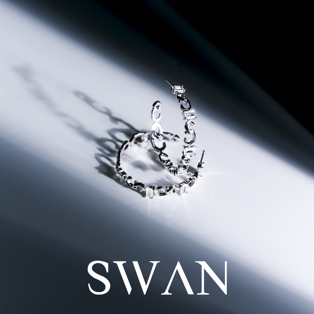 SWAN - Unbound Hoop Earring ต่างหูเงินแท้ ฝังเพชรคิวบิกเซอร์โคเนีย เรียบหรู ดูดี มีสไตล์