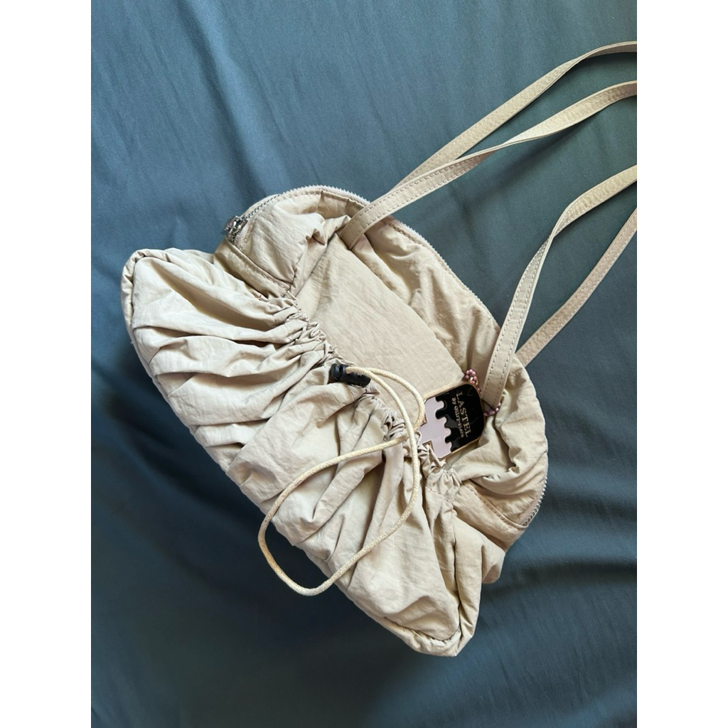 กระเป๋าสะพายข้าง Lastel By Oilry store