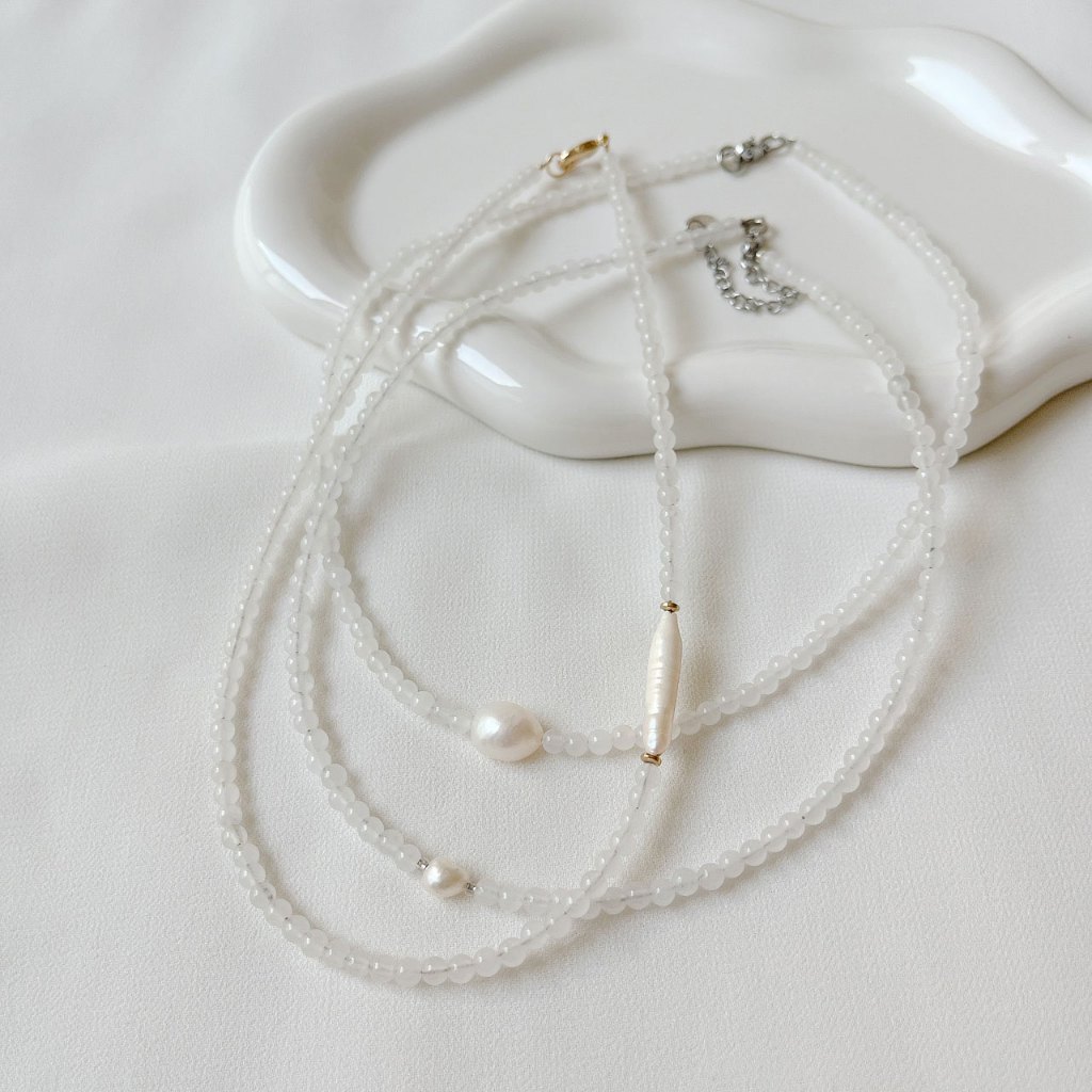 สร้อยคอลูกปัดใส ทรงกลม Glitter Bead 4mm ไข่มุกแท้ สร้อยมินิมอล สร้อยน่ารัก Tinypearlxoxo N1331