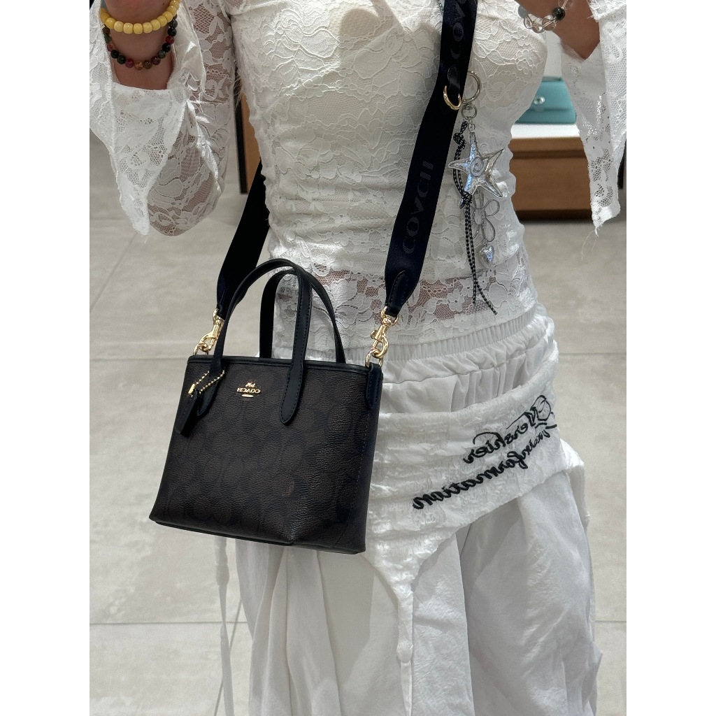 ของแท้ 100%  Coach City Tote Bag Mini  In Signature In Signature สายสะพายกว้าง ผู้หญิง กระเป๋าถือ - รูปที่ 2