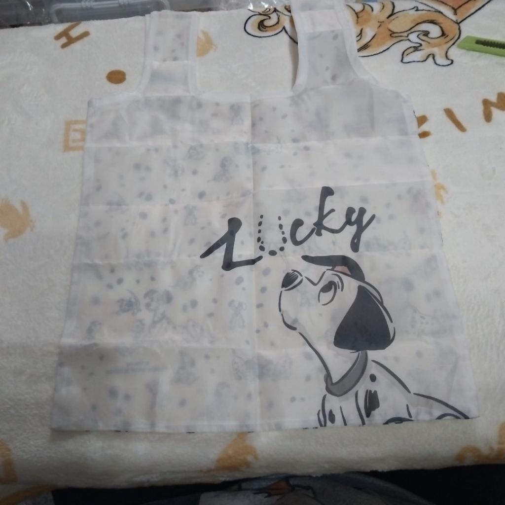 กระเป๋าผ้าลาย Lucky Dog