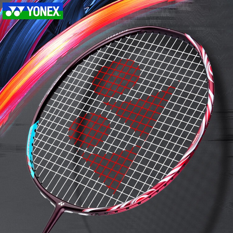 Yonex Astrox 100zz (Kurenai) สร้างรูปแบบการโจมตีแบบใหม่ ผสมผสานความรู้สึกที่คมชัด พลังระเบิด และความ