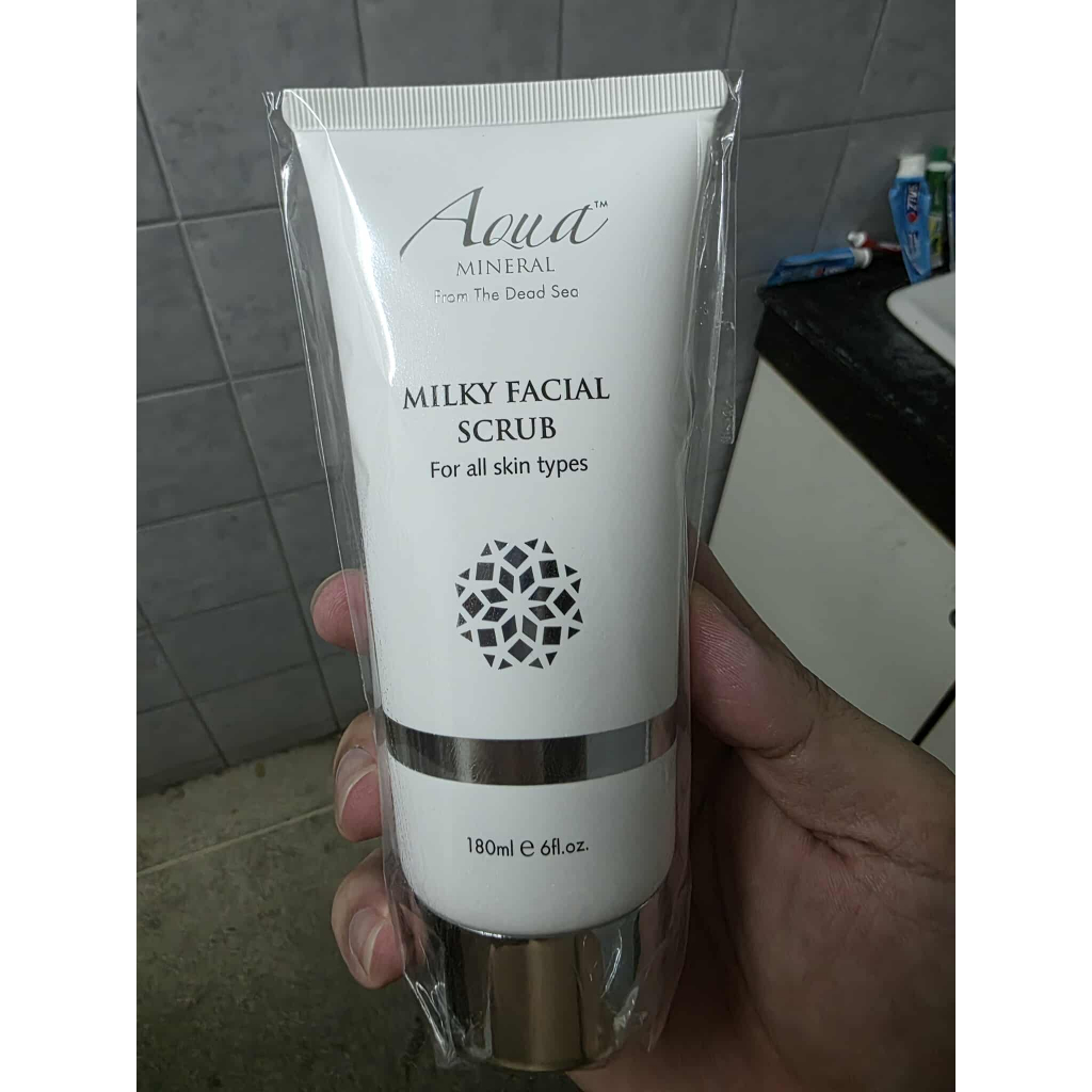 Aquamineral Milky Facial Scrub