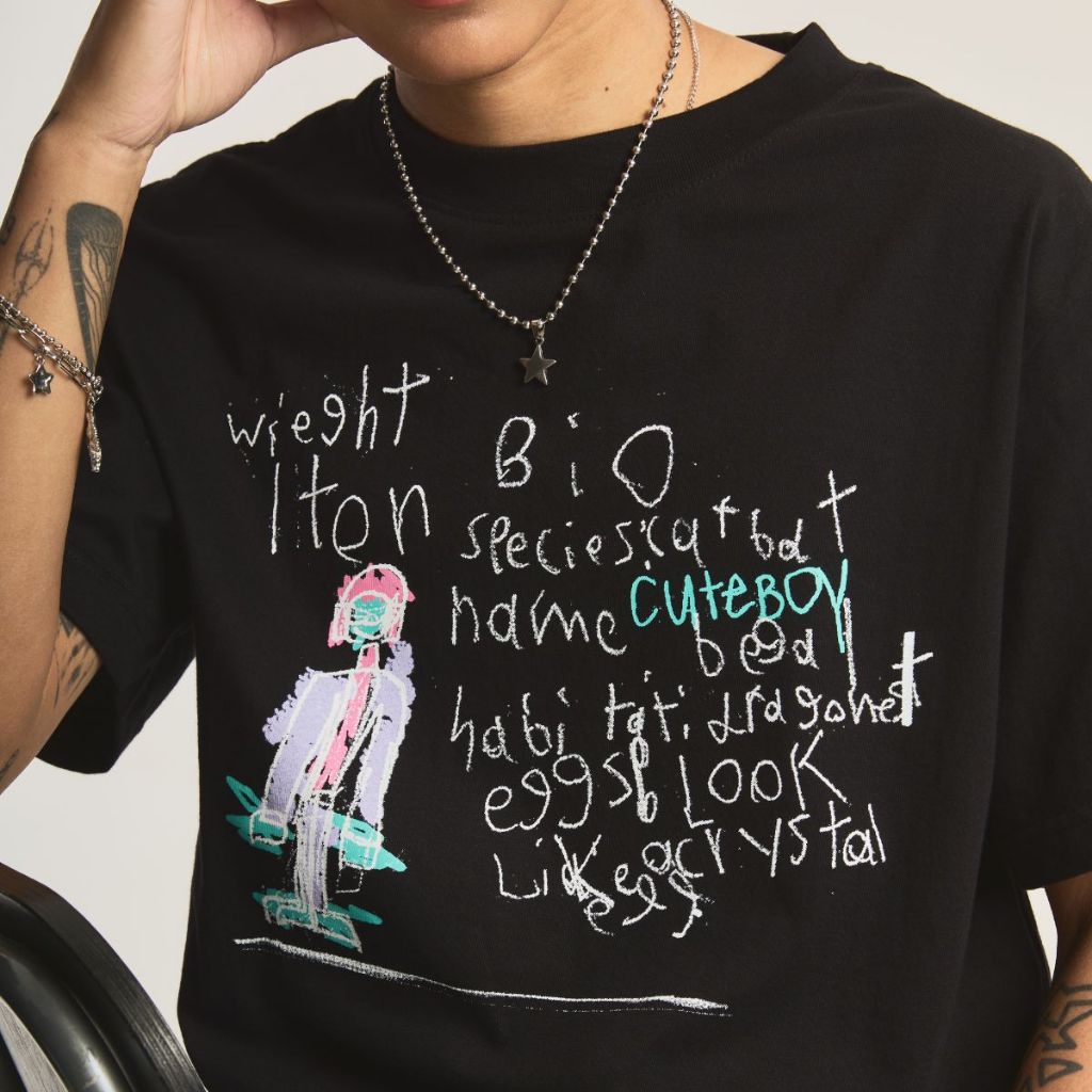 CuteBoy | Queen Cat Bat [Black] T-Shirt เสื้อยืด แขนสั้น ทรงโอเวอร์ไซส์ - รูปที่ 3