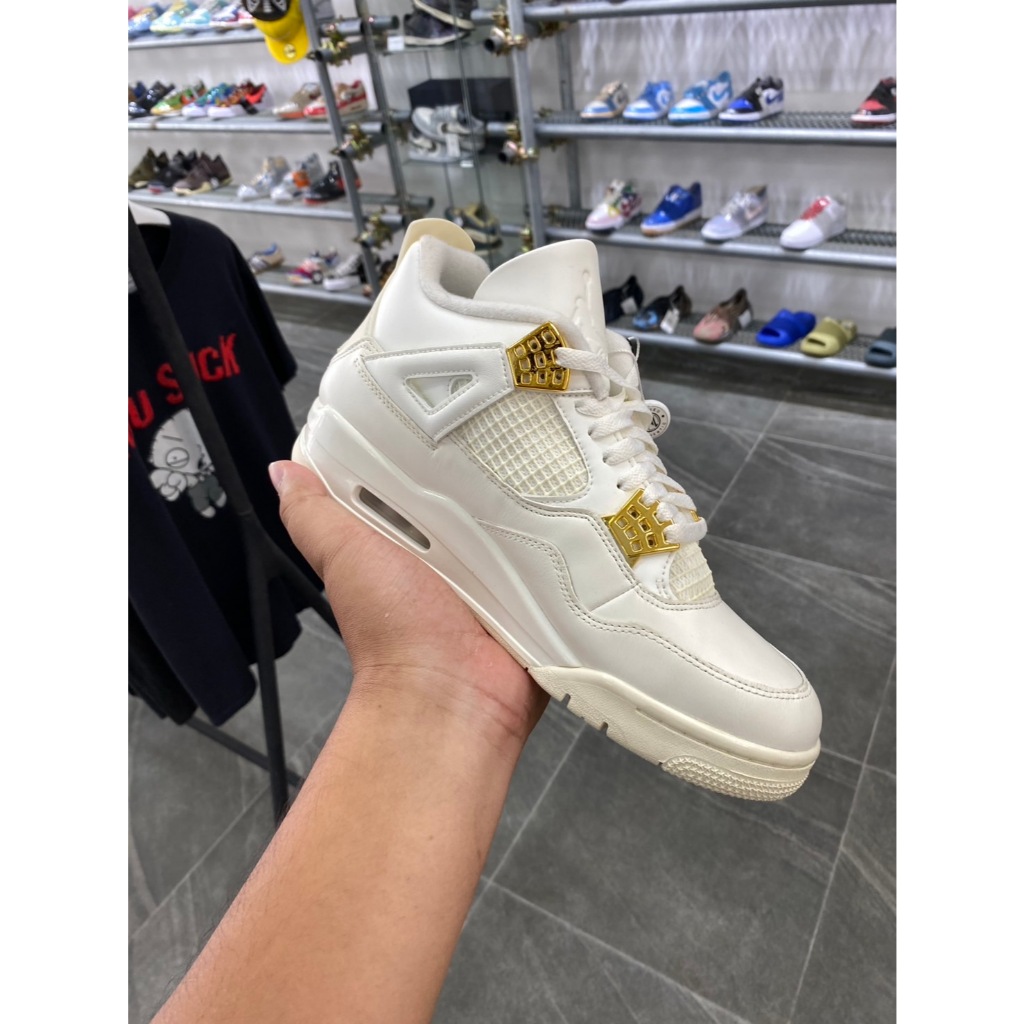 NIKE JORDAN 4 RETRO METALLIC GOLD
