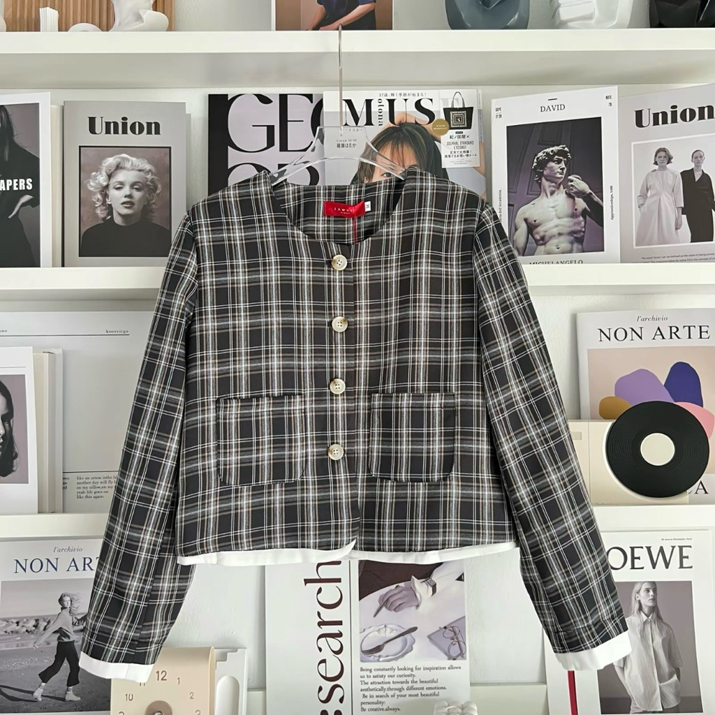 มือ1:เสือแขนยาวลายสก็อต Size.M จากร้านLawyer Store