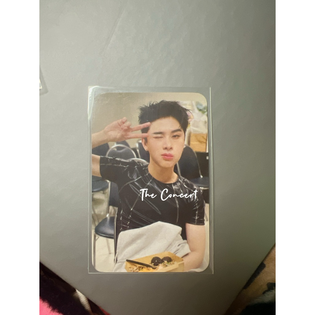 พร้อมส่ง การ์ด Bus Beneath The Light Photobook