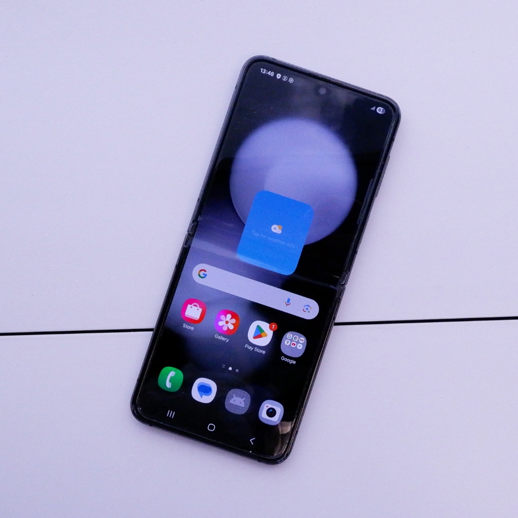 [มือสอง/เครื่องศูนย์] Samsung Z flip5 512GB เครื่องสวย