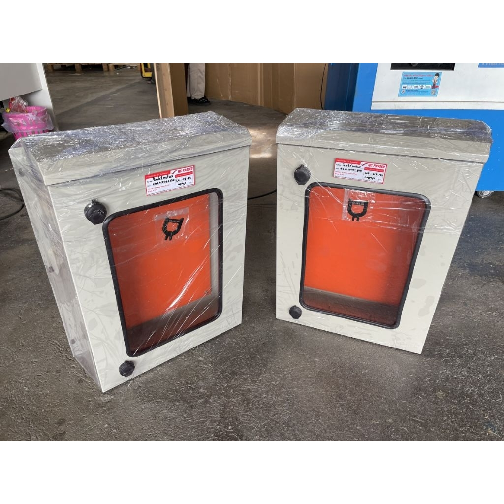 ตู้ Combiner Box หน้าใส/พื้นส้ม เบอร์ 3 หน้าใส ตู้ไฟโซล่าร์เซลล์Size : 400*570*150mm.