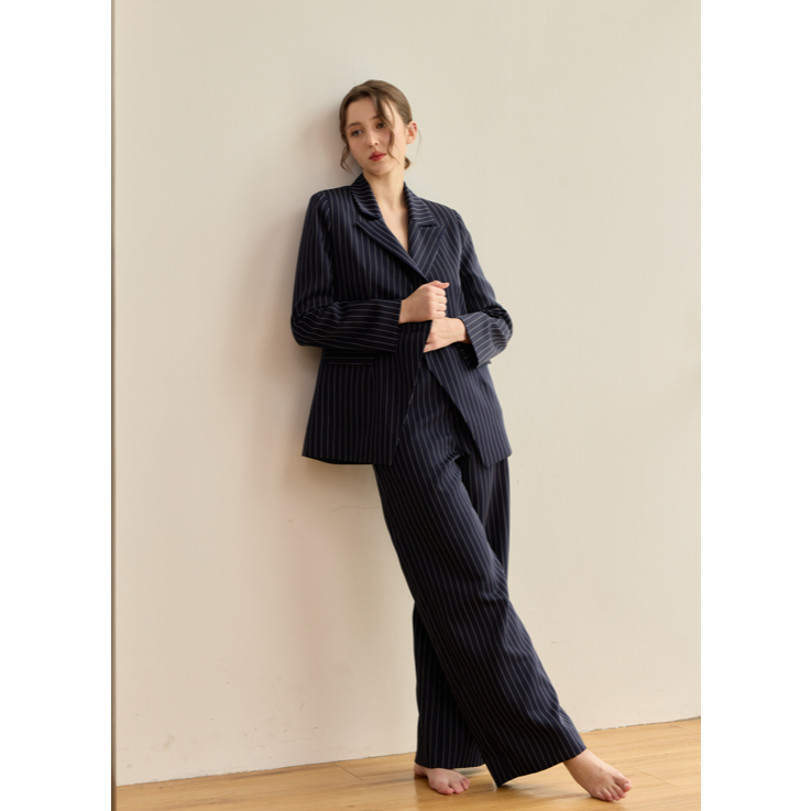 kade.bkk | เสื้อสูท รุ่น Stripe Cutaway suit สูทลายทาง กระดุมหน้า 2 เม็ด (KAD64)