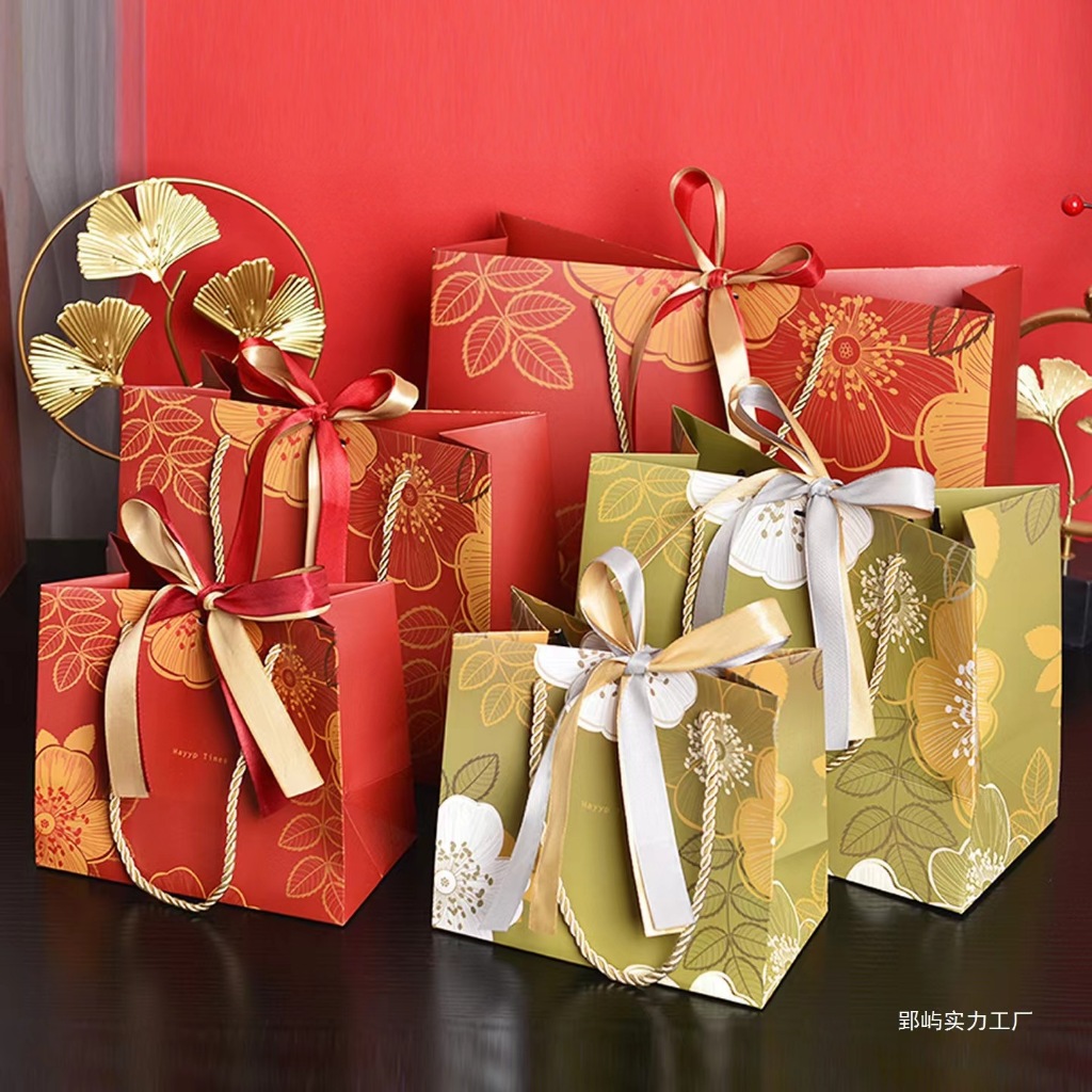 bag ถุงกระดาษ ลายดอกโบตั๋นสีแดง เตรียมของพิธีรับไหว้ พิธียกน้ำชา ใส่ขนมเก๋ๆ ริบบิ้นทูโทน สีแดง-เขียว