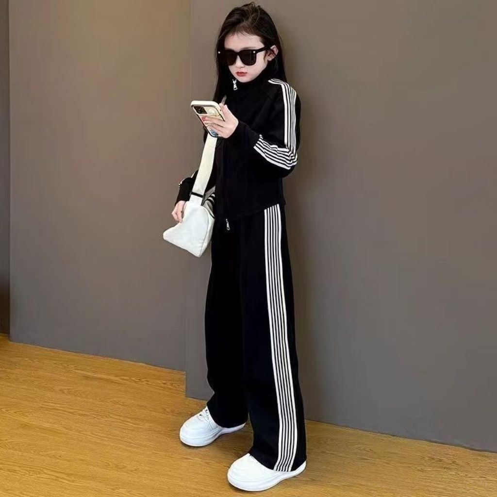 ส่งในไทย..Kawaii ชุดเซท ชุดเด็ก ชุดสุดคุ้ม สีดำ เสื้อ-กางเกง เอวยาง ขนาด120-170 ผ้านิ่มมมาก