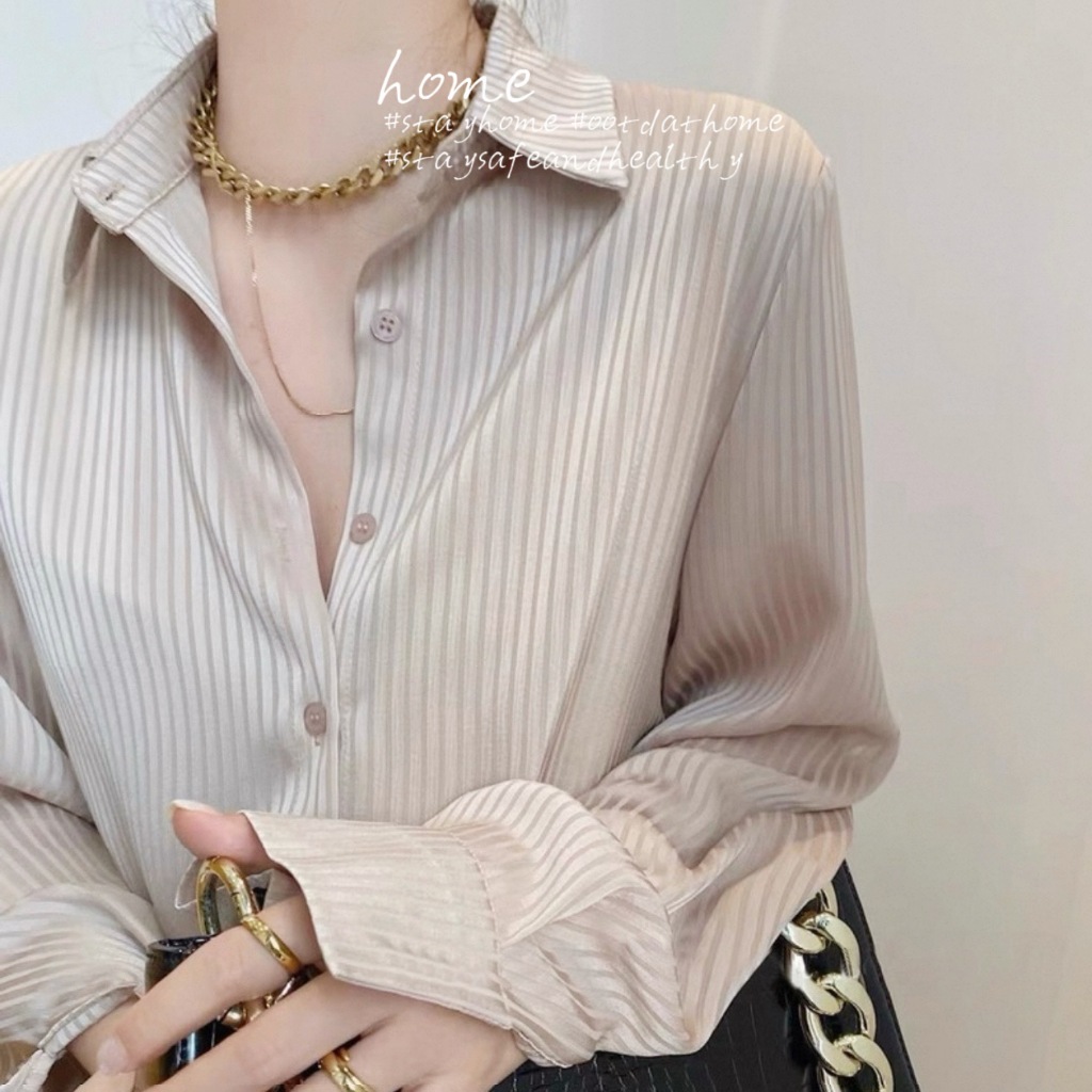 เสื้อเชิ้ตสีพื้นผ้าซาติน แขนยาวลายทาง แฟชั่น ทรงสวยทรงหลวมๆ แนวสาวออฟฟิศวันสบายๆชิคๆ #MO8018