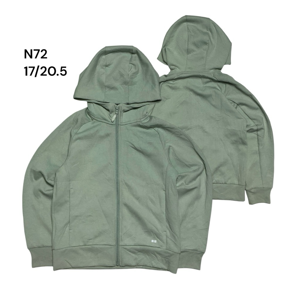 Uniqlo เสื้อคลุมยูนิโคล่ N72