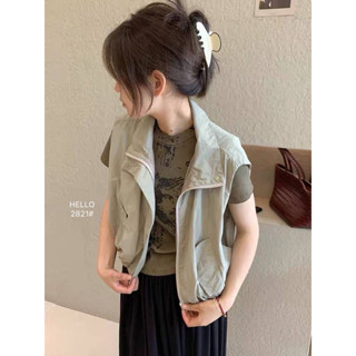 2821# เสื้อกั๊กคอปกแขนกุด ซิปหน้า ผ่าแขนกว้าง กระเป๋าใช้งานไ…