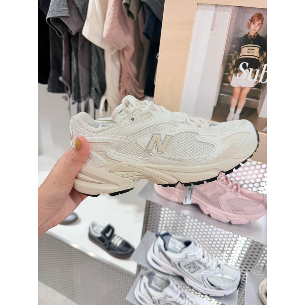 รองเท้าผ้าใบ New Balance 725