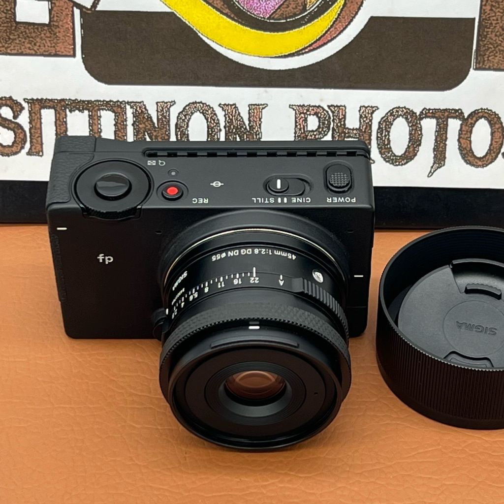 Sigma Fp - 45 mm f2.8 DG EN Kit