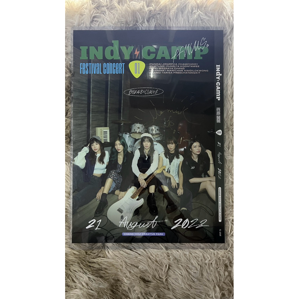 BNK48 CGM48 โปสเตอร์คอนเสิร์ต INDYCAMP ลายเซ็น Marmink