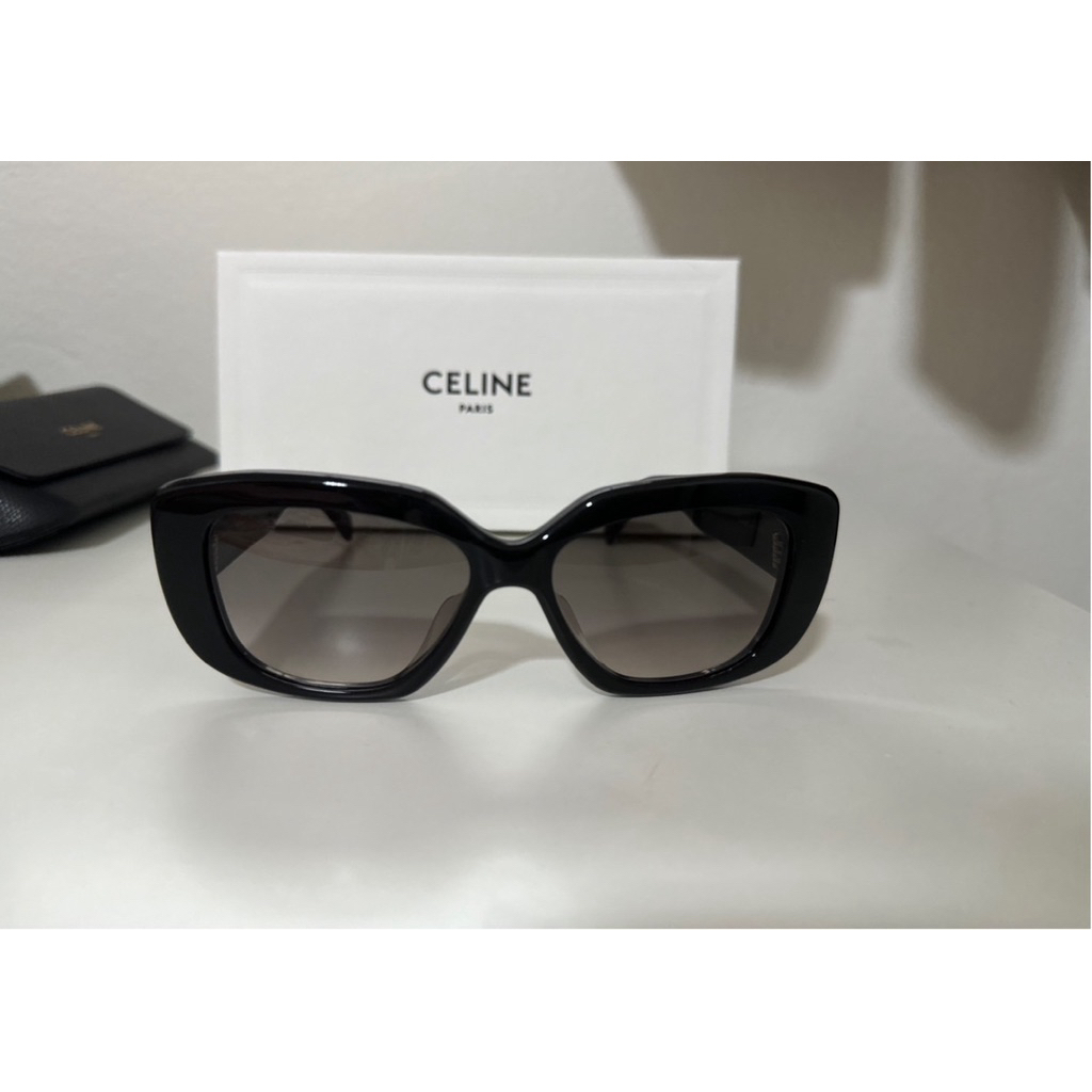 แว่น Celine ใข้ 2 ครัั้ง ใหม่กริบ