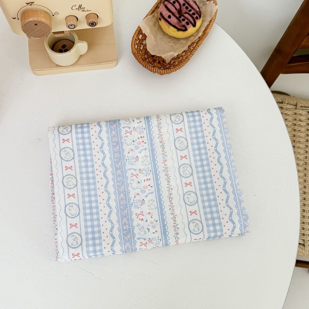 ผ้า cotton 100% หน้ากว้าง 58“( 145cm.) วัดตัดครั้งละ 1/2 เมตร ตัดยาสต่อเนื่องได้ พร้อมส่งค่ะ