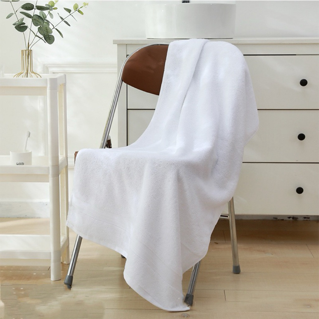 ผ้าเช็ดตัวโรงแรมขนาด70x140cm หนัก500กรัมผ้าหนาซับน้ำดีเยี่ยม เนื้อผ้าเกรดโรมแรง5ดาว ผ้าคอตตอน ผ้าเช็