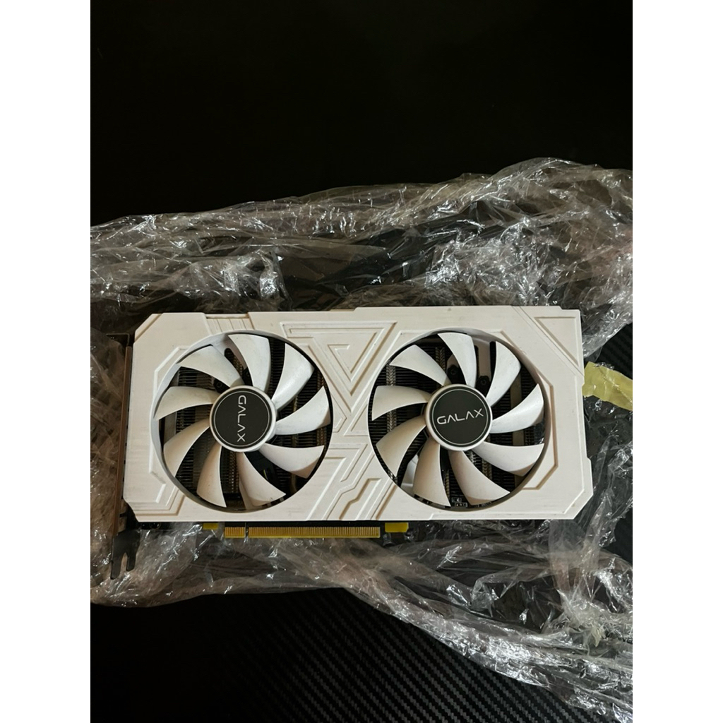 การ์ดจอ Galax gtx 1660 super สีขาว มือสอง ไม่มีกล่อง