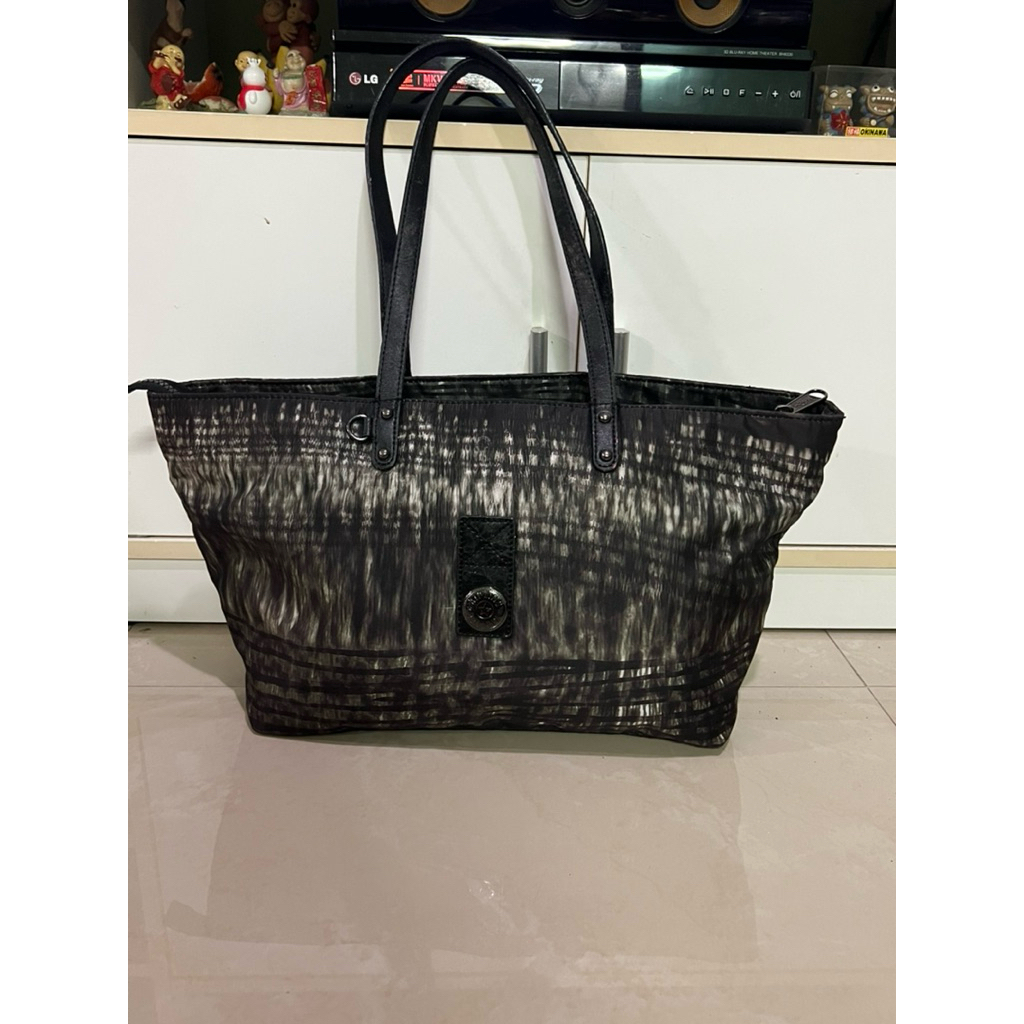 กระเป๋าสะพายkiplingมือสอง