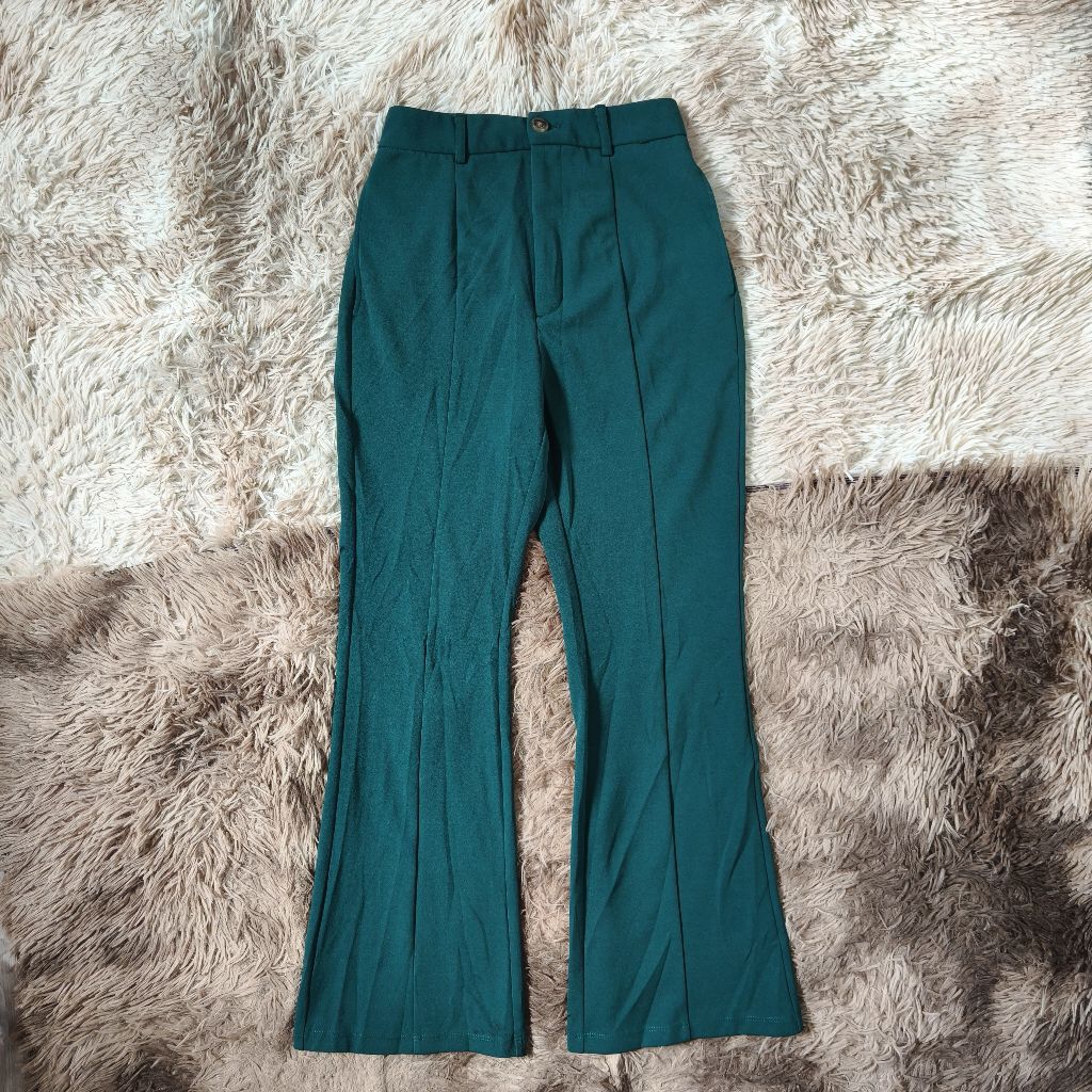 กางเกง Gu            .