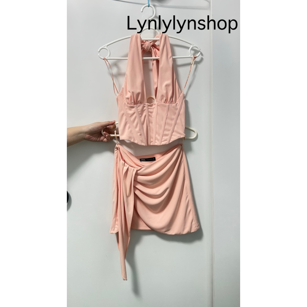 ชุดเซ็ท2ชิ้น เสื้อคล้องคอ+กระโปรงZARA