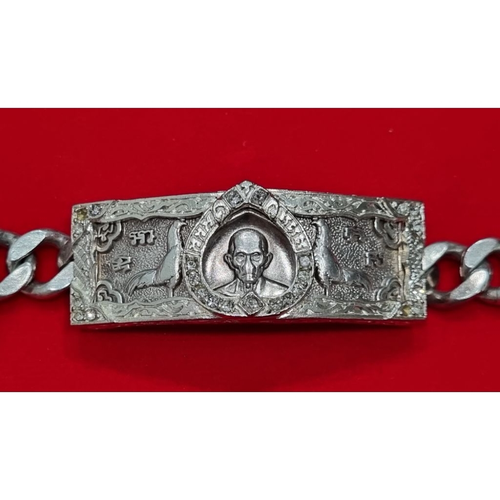 เลสหลวงพ่อรวยเสาร์5รวยพญาไก่เลี่ยมกรอบเงินแท้93%+