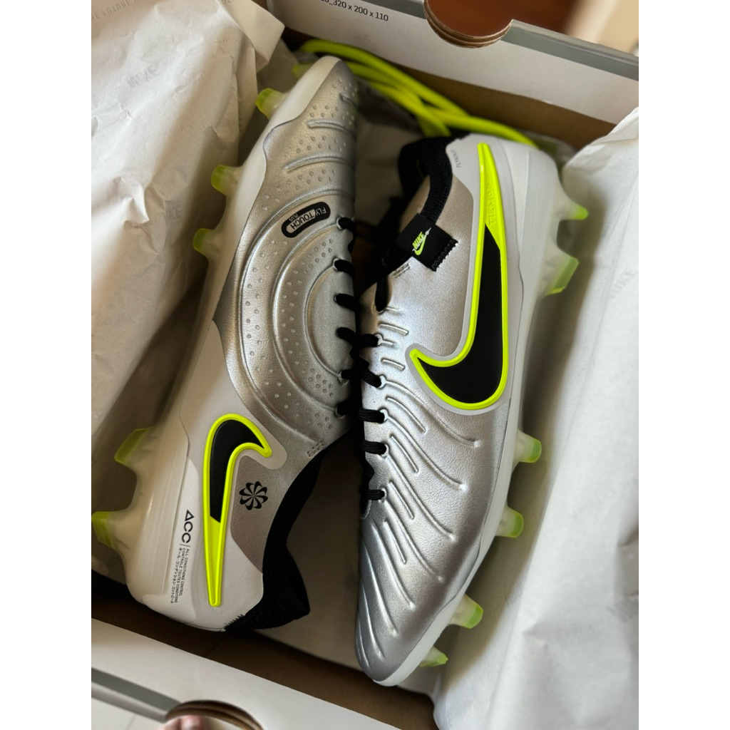 Nike Tiempo 10 Elite Fg ราคา 8100 Silver Metalic