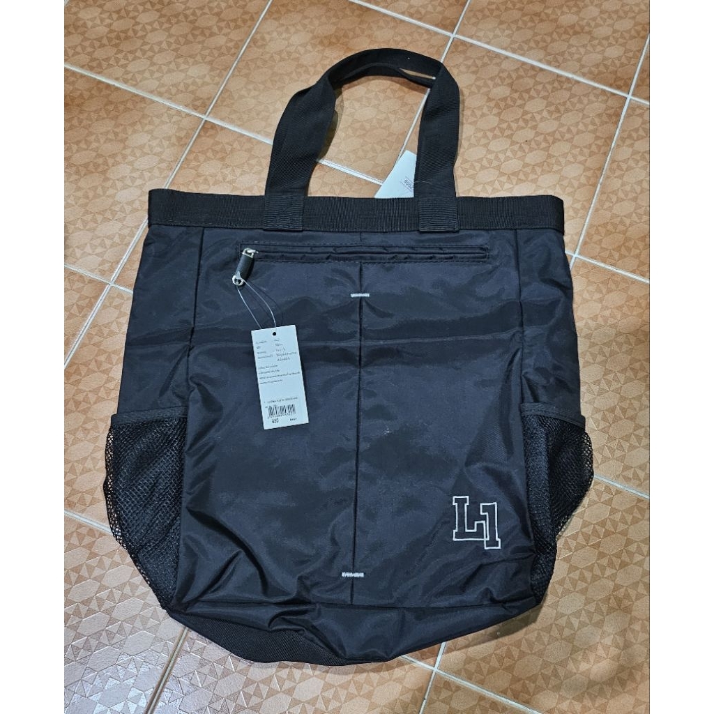 กระเป๋าถือแบรนด์ LEAGUE ONE