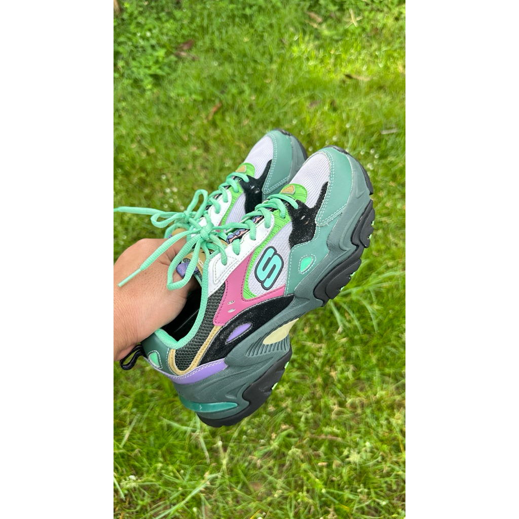 Skechersมือสอง  สเกตเชอร์มือสอง x one piece โซโล ไซส์38/25