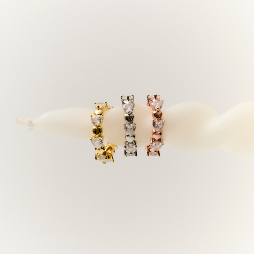 Petite Forever Love Ring แหวนประดับเพทายหัวใจ